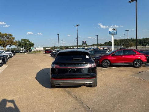 Used 2020 Lincoln Nautilus FWD w/ Equipment Group 101A image 4