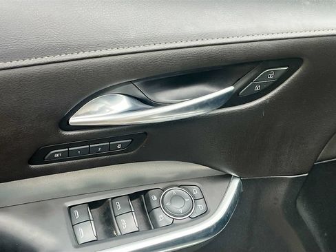 Used 2021 Cadillac XT4 Premium Luxury FWD image 17