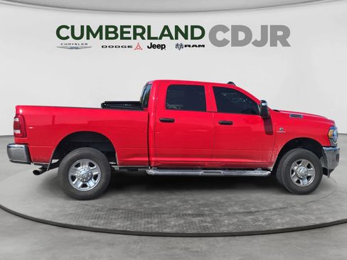Used 2024 RAM 2500 Tradesman w/ Chrome Appearance Group AWD/4WD image 7