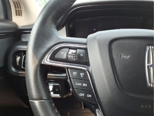 Used 2023 Lincoln Nautilus FWD image 14