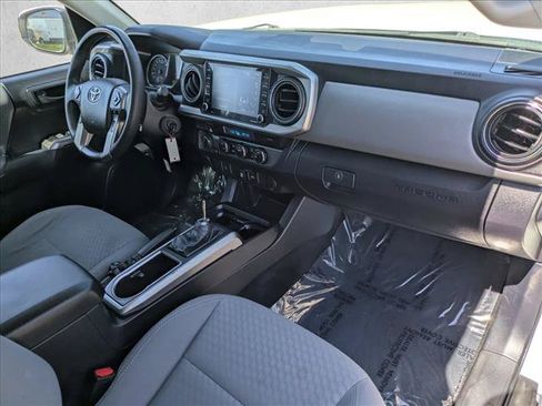 Used 2021 Toyota Tacoma SR5 AWD/4WD image 19
