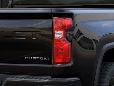 New 2025 Chevrolet Silverado 2500 Custom w/ Custom Value Package image 18