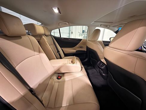 Used 2020 Lexus ES 350 w/ Premium Package FWD image 33
