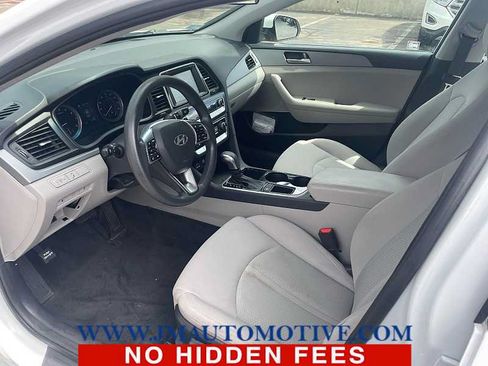 Used 2018 Hyundai Sonata SE FWD image 2