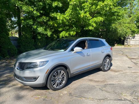 Used 2016 Lincoln MKX Reserve w/ Climate Package AWD/4WD image 1