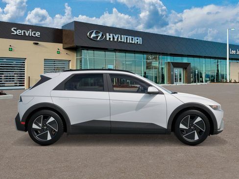 New 2027 Hyundai Ioniq 5 SEL AWD/4WD image 7