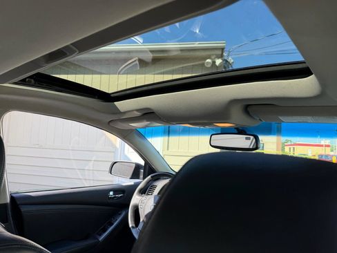 Used 2010 Nissan Altima 2.5 SL w/ SL Pkg FWD image 6