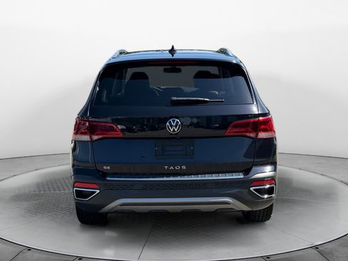 Used 2022 Volkswagen Taos SE FWD image 6