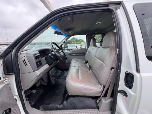 Used 2001 Ford F350 XL image 56