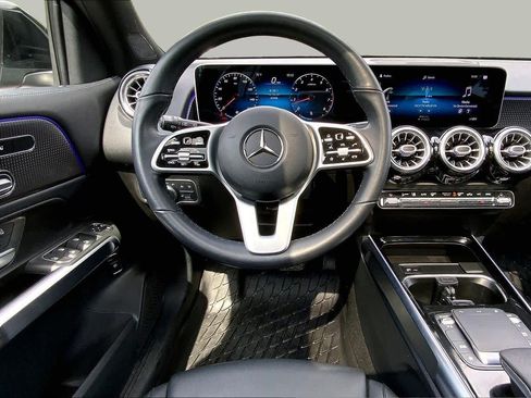 Certified 2021 Mercedes-Benz GLB 250 4MATIC image 6