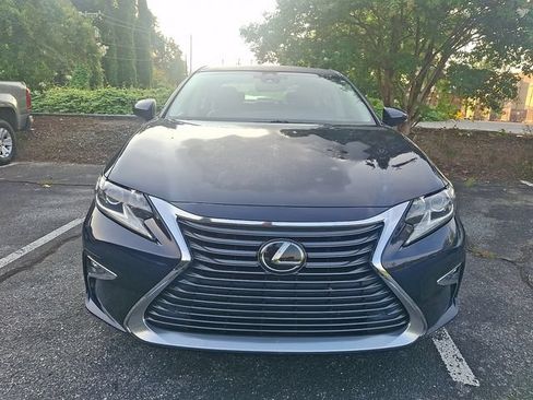 Used 2018 Lexus ES 350 w/ Premier Package FWD image 2