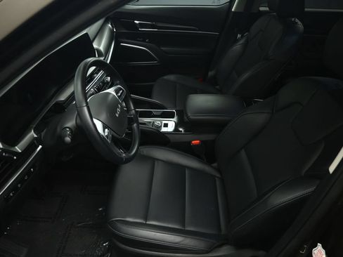 Certified 2025 Kia Telluride S FWD image 50
