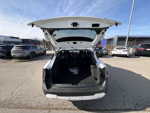 New 2026 Nissan Kicks SR w/ Cold Weather Package AWD/4WD image 22