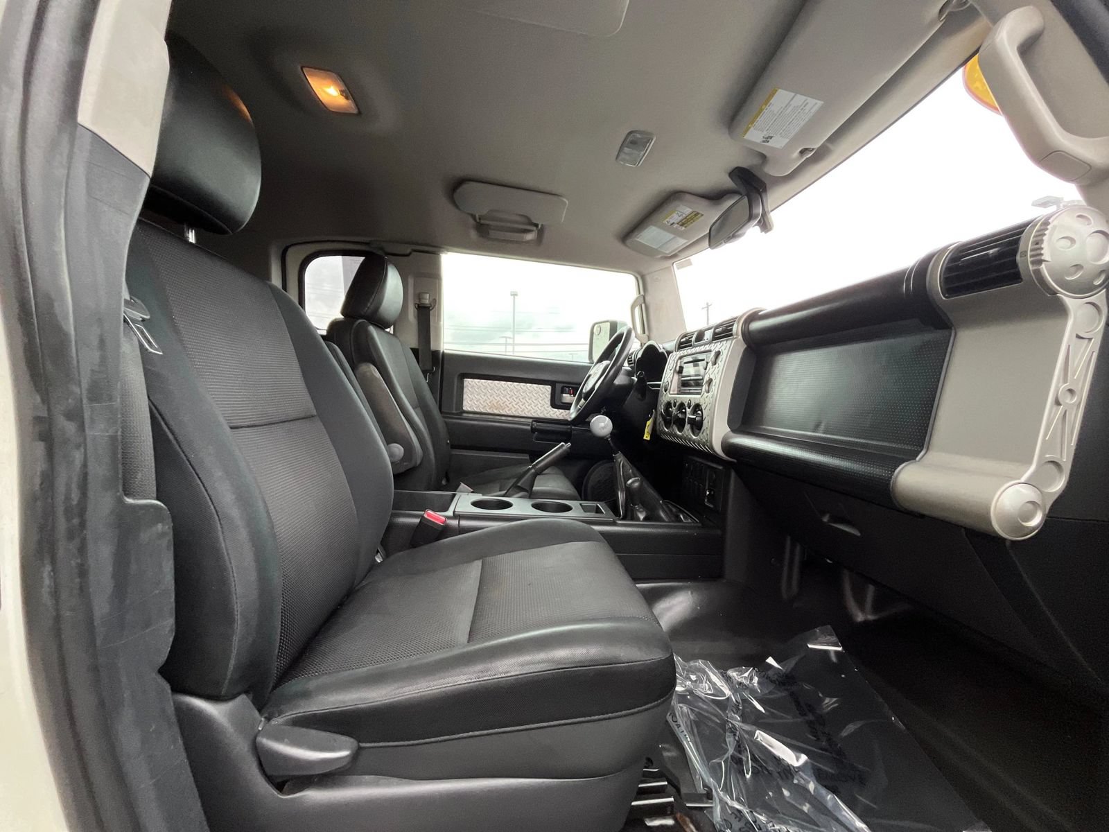 Used 2010 Toyota FJ Cruiser 4WD image 25