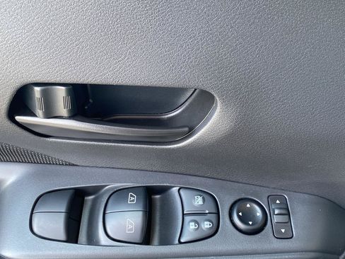 Certified 2025 Nissan Kicks Play S FWD image 19