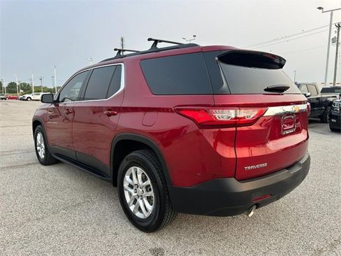 Certified 2019 Chevrolet Traverse LT image 3