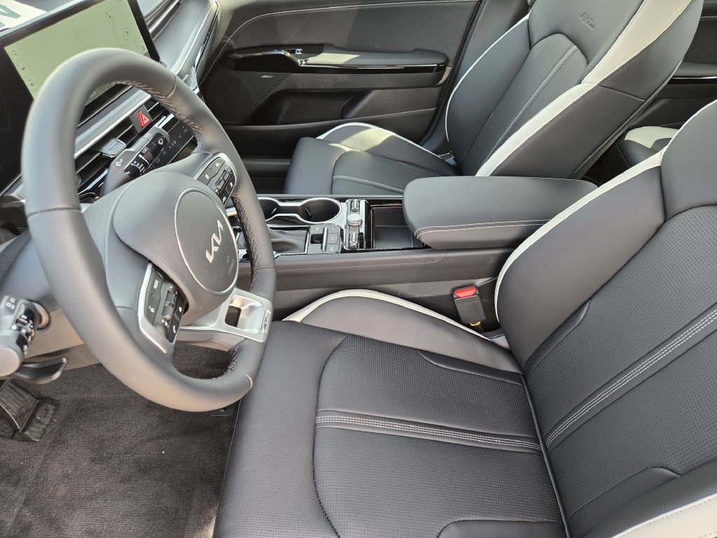New 2026 Kia K5 GT-Line w/ GT-Line Premium Package FWD image 9