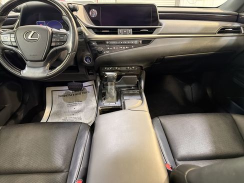 Used 2020 Lexus ES 300h w/ Premium Package image 22