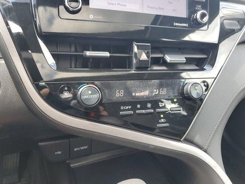 Used 2024 Toyota Camry LE w/ Convenience Package FWD image 27