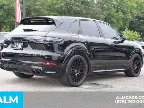Used 2022 Porsche Cayenne GTS w/ Premium Package Plus AWD/4WD image 5