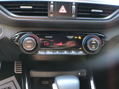 Used 2022 Kia Forte GT-Line w/ GT-Line Premium Package image 39