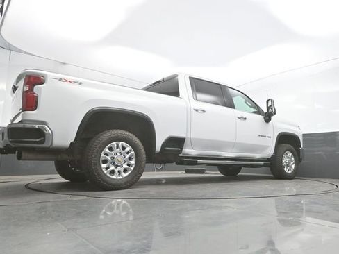 Used 2024 Chevrolet Silverado 2500 LTZ image 37