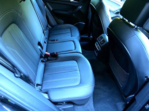 Used 2021 Audi Q5 Premium Plus w/ Premium Plus Package image 40