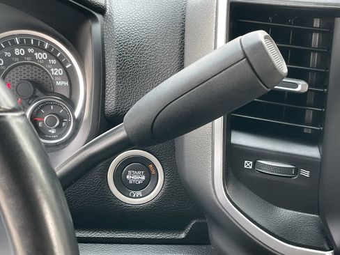 Used 2024 RAM 2500 Big Horn w/ Off Road Package image 19