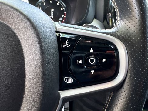 Used 2019 Volvo XC60 T6 R-Design w/ Protection Package Premier AWD/4WD image 23