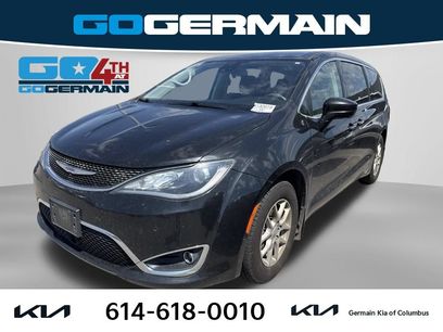 Used 2020 Chrysler Pacifica Touring w/ Advanced Safetytec Group