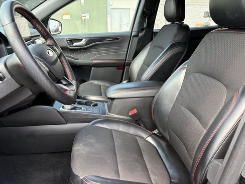 Used 2025 Ford Escape ST-Line Select AWD/4WD image 8
