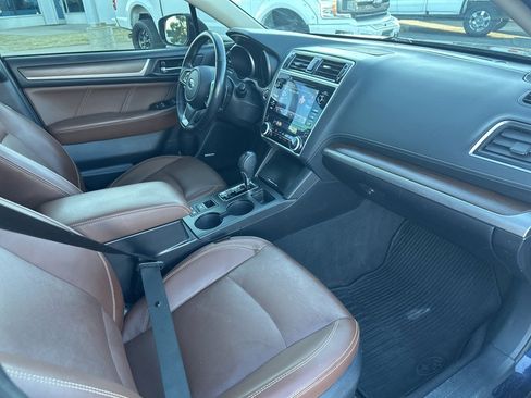 Used 2018 Subaru Outback 3.6R Touring w/ Popular Package #3 image 31