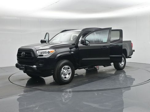 Used 2023 Toyota Tacoma SR image 31
