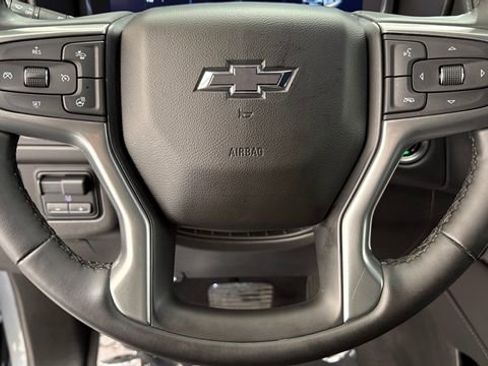 Used 2024 Chevrolet Suburban Z71 w/ Luxury Package image 37