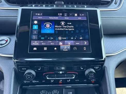 Certified 2024 Jeep Grand Cherokee Altitude image 11