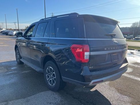 Used 2024 Ford Expedition XLT image 4