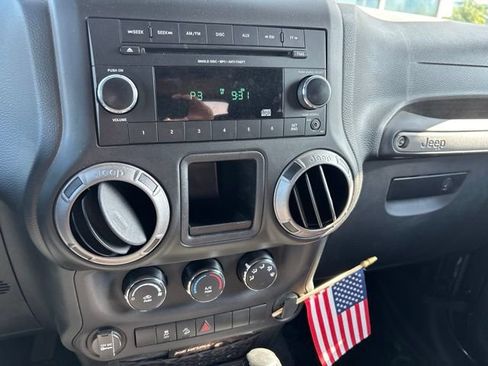 Used 2016 Jeep Wrangler Sport AWD/4WD image 5