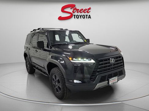 Used 2025 Lexus GX 550 AWD/4WD image 5