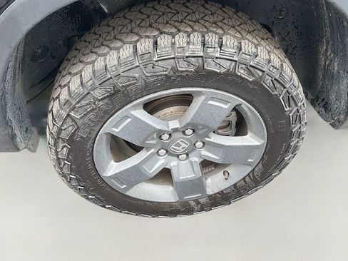 Used 2025 Honda Ridgeline TrailSport image 32