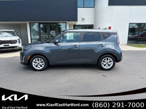 Certified 2023 Kia Soul LX w/ Option Group 015 FWD image 2