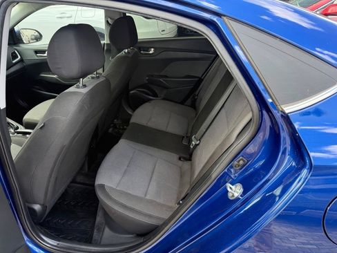Used 2021 Hyundai Accent Limited FWD image 13