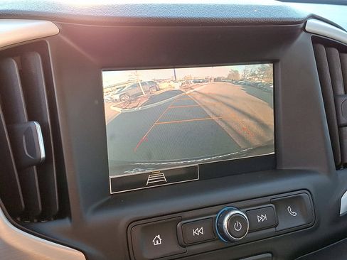 Used 2022 GMC Terrain SLE w/ Driver Convenience Package image 24