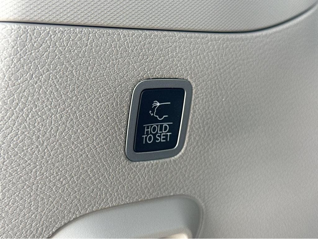 Used 2022 Jeep Wagoneer Series III w/ Premium Group I AWD/4WD image 41