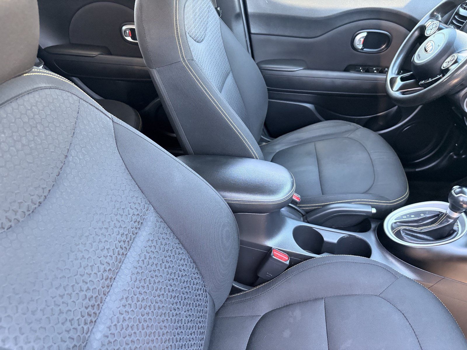 Used 2015 Kia Soul + FWD image 9