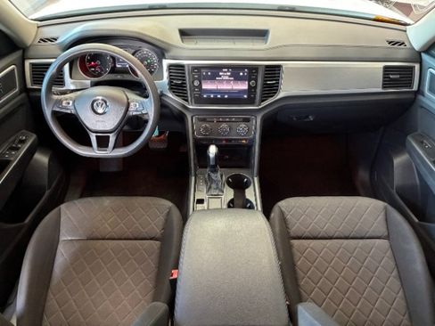 Used 2018 Volkswagen Atlas Launch Edition FWD image 3