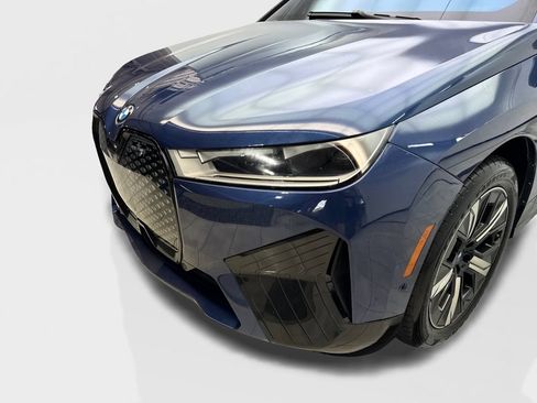 Used 2024 BMW iX xDrive50 w/ Sport Package AWD/4WD image 16
