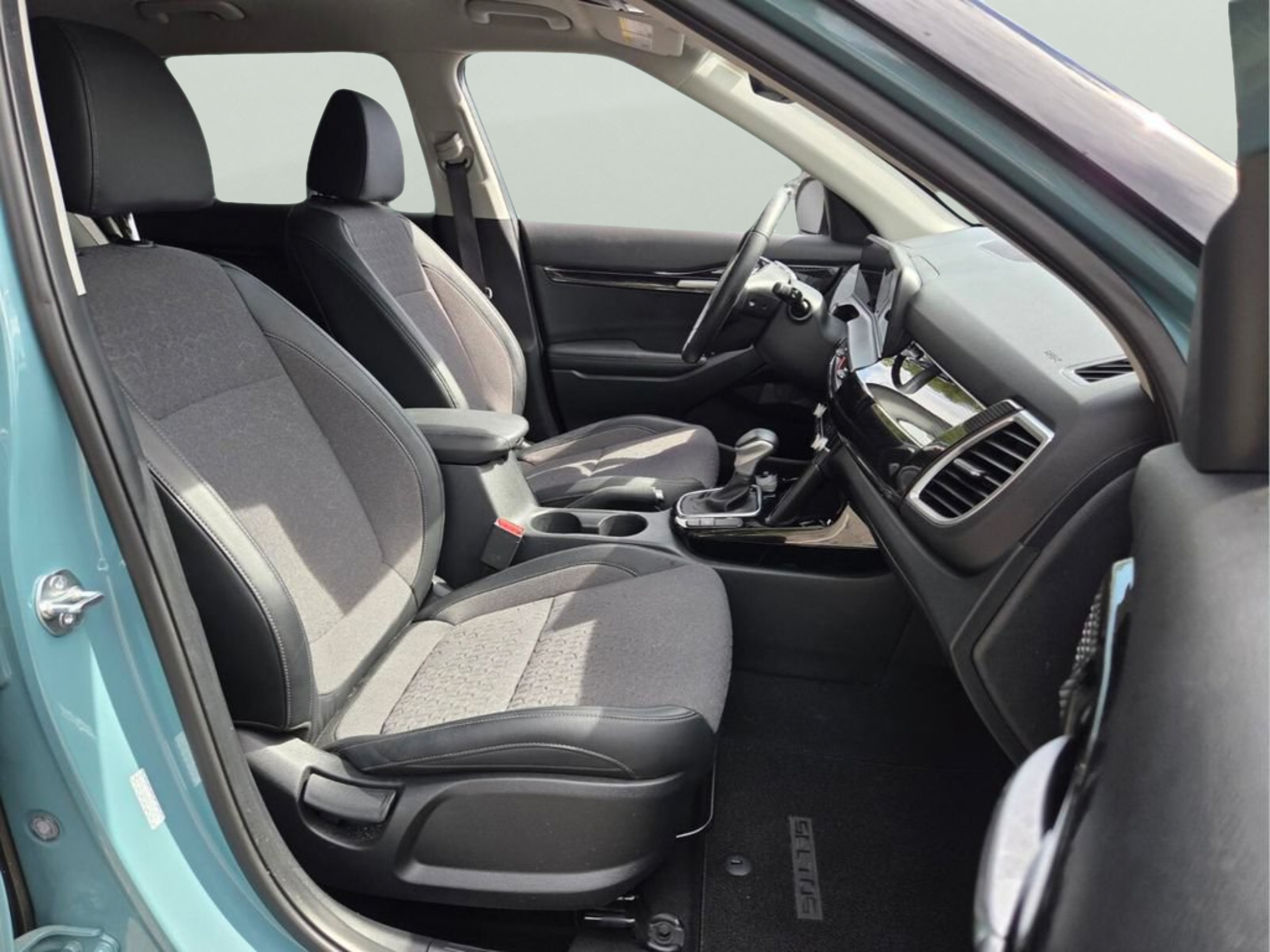 Certified 2025 Kia Seltos S FWD image 16