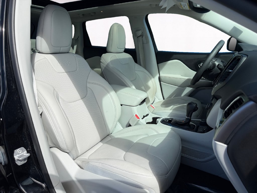 Used 2021 Jeep Cherokee Limited w/ Elite Package AWD/4WD image 15