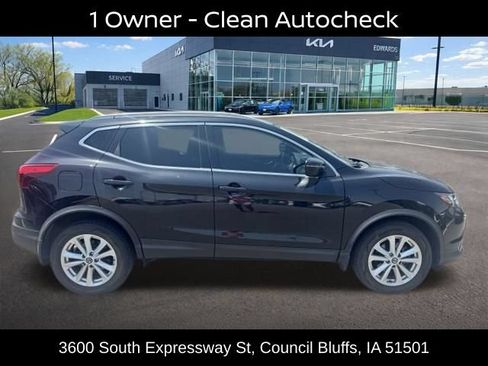Used 2019 Nissan Rogue Sport SV w/ All-Weather Package AWD/4WD image 2