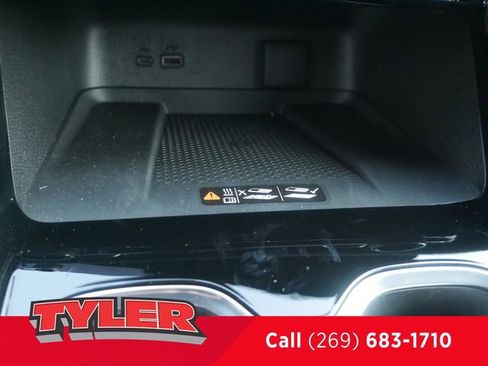 New 2026 Chevrolet Traverse Z71 w/ LPO, Floor Liner Package image 37